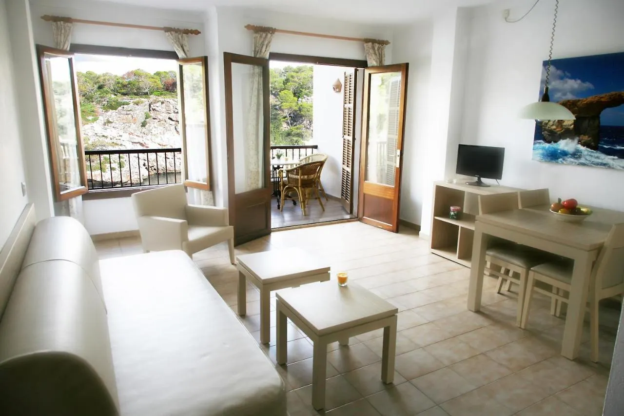 Apartamentos Cala Figuera España